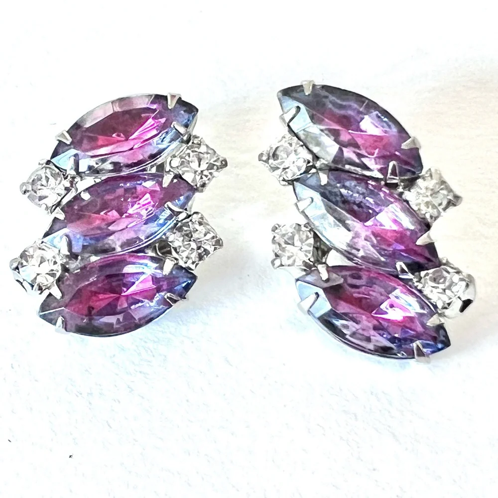 Vintage rhinestone clip